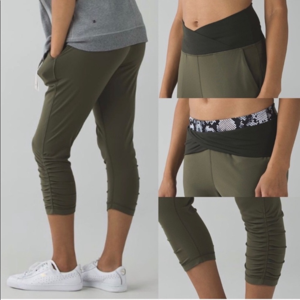 Lululemon salutation crop size 4